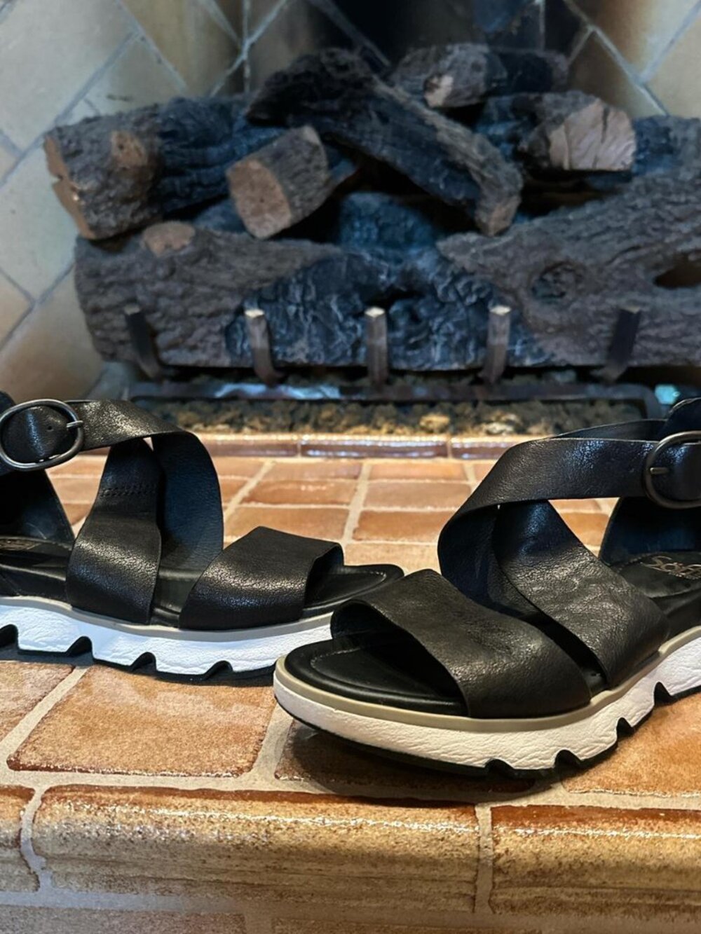 Söfft Women's Black Sandals